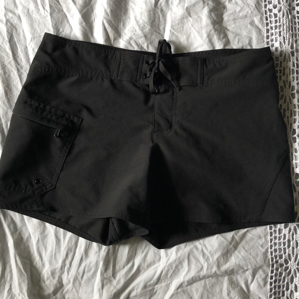 Black Athleta shorts
